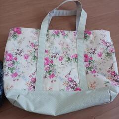 LAURA ASHLEYバック