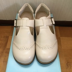 靴・アイボリー/薄ベージュ(サイズ24cm)