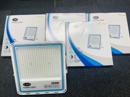 極薄型 LED投光器 200W 5個セット 広角120° 昼光色6000K 22000LM IP67 作業灯 駐車場灯 防水 屋外
