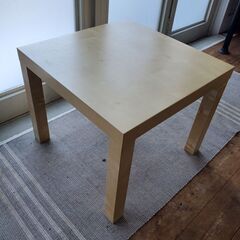 IKEA　ローテーブル　ベッドサイドテーブル