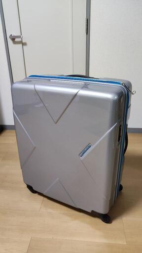 Hideo Wakamatsu スーツケース