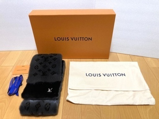 LOUIS VUITTON ルイヴィトン　マフラー ストール　最高級ミンク使用　リバーシブル　新品未使用　購入価格30万　正規店購入