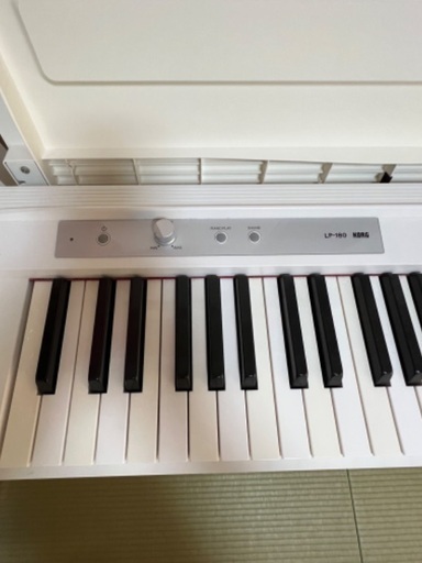 【受け渡し予定者様あり】KORG 電子ピアノ LP-180   2015年製  と椅子LP-300