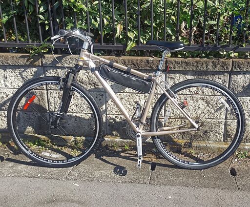 ★お届け可！★ GIANT GLIDE R3 700✖32C  3✖8 24段変速 フレームS465㎜ ☆お届け可！☆ GIANT GLIDE R3 700✖32C 3✖8 24段