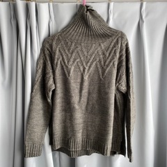 無料】新品未使用タートルネックのセーター　Mサイズ
