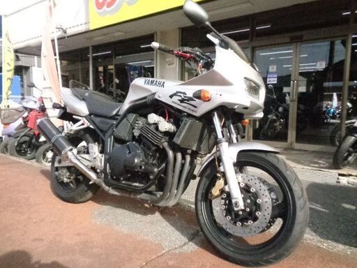 NO.4796　ＦＺ４００　水冷４サイクル１６バルブ４気筒　デルケヴィックカーボンマフラー　シルバー　☆彡