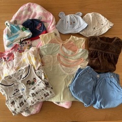 ベビー服、おくるみ、帽子