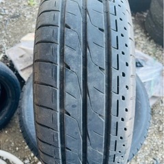 タイヤ 205/60R16