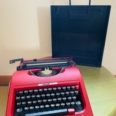 OLIVETTI  112  タイプライター