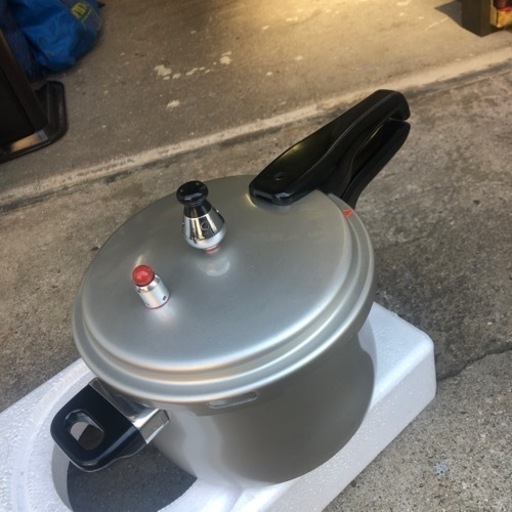 NO：584  片手圧力鍋❣️  未使用品‼️サイズ：18cm