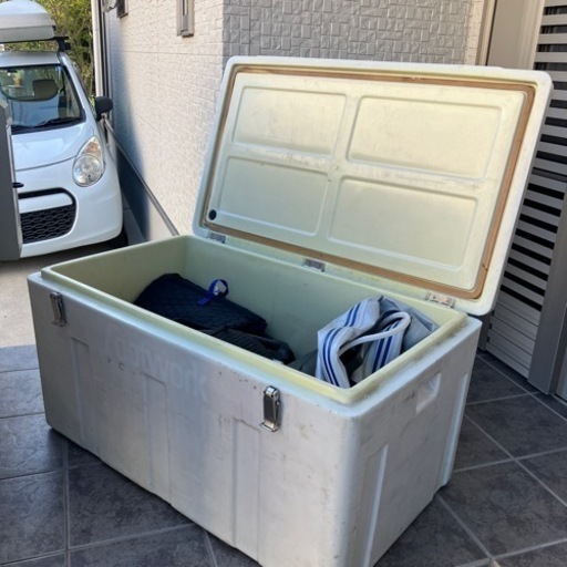 定価¥100000以上 DAILITE 業務用大型クーラーボックス 200L