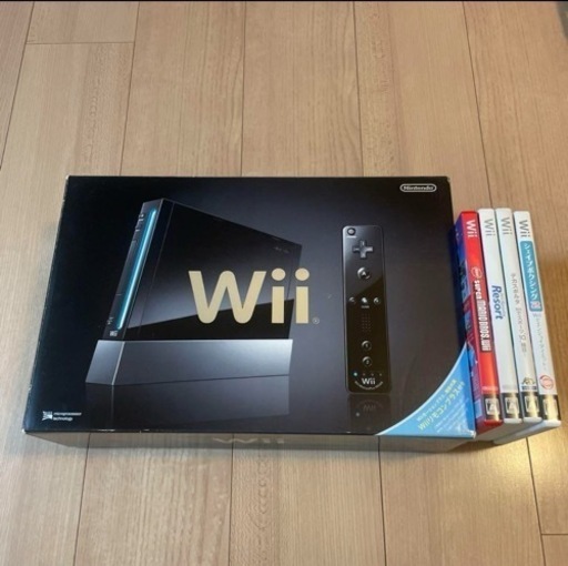 【値下げしました】NINTENDO Wii（ブラック）ソフト4本付き