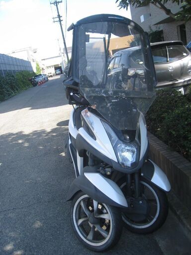 大阪市内より　トリシティ125　SE82J  自作屋根付き　自賠責保険令和8年5月迄残りあり　グリップヒーター