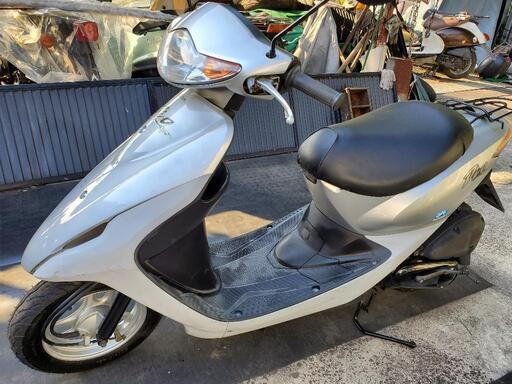 ホンダースマートDio4サイクルバッテリ新品タイヤ新品プラグ交換オイル交換ミラー新品シイト張り替え