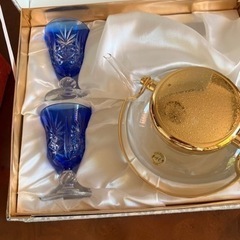 日本酒用の盃セット   キリコ柄のガラスのグラスです。