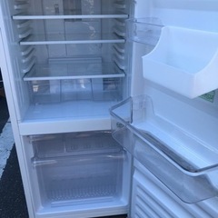 福岡市内配送無料　ユーイング U-ING UR-F110F-W [冷凍冷蔵庫 (110L・右開） 2ドア スターリングホワイト]