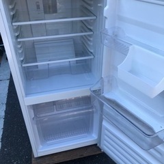 福岡市内配送無料　ユーイング U-ING UR-F110F-W [冷凍冷蔵庫 (110L・右開） 2ドア スターリングホワイト] 福岡市内配送無料 ユーイング U-ING UR-F110F-W [冷凍冷蔵庫 (110L・右開）