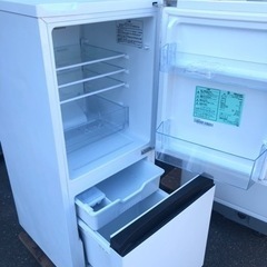 福岡市内配送無料 2022年 135L ハイセンス HR-D1304（パールホワイト 