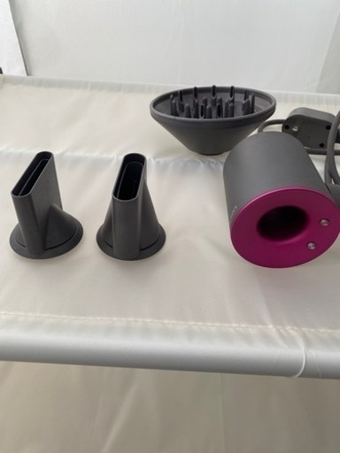 Dyson ドライヤー