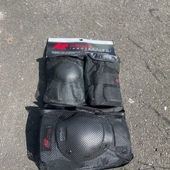 スケートボードとプロテクト　売ります。