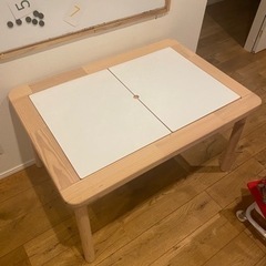 IKEA フリサット テーブル