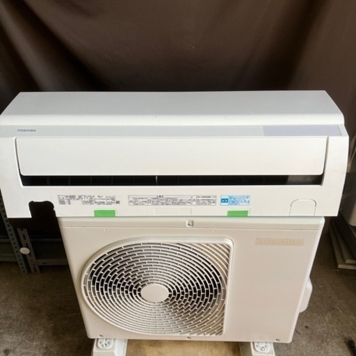 佐賀中古エアコン東芝2018年2.2KW 124番