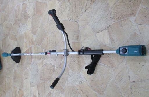 388 充電式草刈機 makita マキタ MUR183UDZ 18V 本体のみ 中古品
