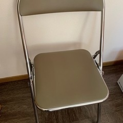 パイプ椅子×3脚