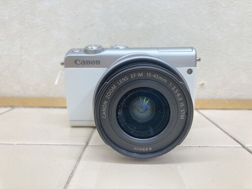 ミラーレス一眼カメラ　Canon EOS M100