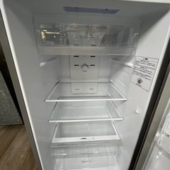 値下げしました27,000→20,000冷蔵庫 ハイセンス HR-B2302（シルバー 