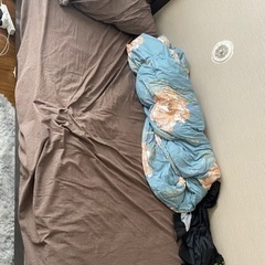 シングルベッドとマット