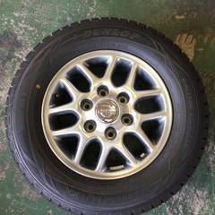 ニッサン　15インチスタッドレスタイヤホイール6穴　4本セット215/65R15