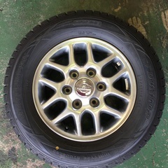 ニッサン　15インチスタッドレスタイヤホイール6穴　4本セット215/65R15
