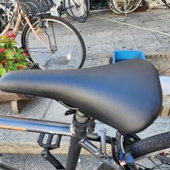 💯💯　クロスバイク　２７インチ　ブリヂストン　シルバー　７変速　自動ライト　付き　カギ　付き　配達可能