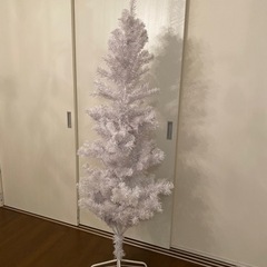 無料　クリスマスツリー　ホワイト　高さ160くらい