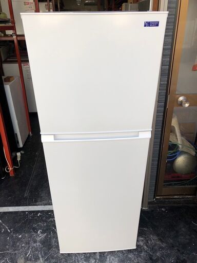 ☆中古￥17,800！YAMADA　225㍑2ドア冷蔵庫　家電　2019年製　YRZ-F23G1型　幅55㎝ｘ奥行63㎝ｘ高さ153㎝　【BJ137】