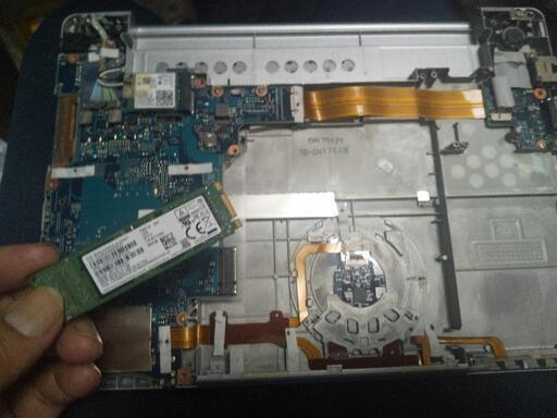 完売御礼 美品 第6世代】PanasonicレッツノートSZ Core i3