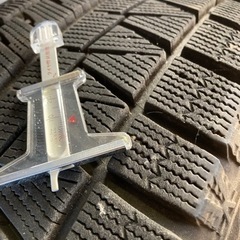 スタッドレスタイヤ、アルミホイル付