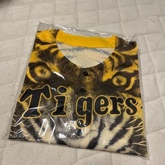 【新品】　阪神タイガーズ　服