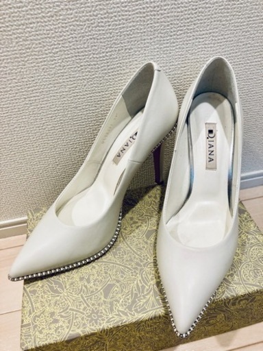 【中古】ダイアナ DIANA 美品 パンプス スタッズ 白 ホワイト UL10251 結婚式 ウエディング 24cm レディース