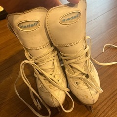 フィギュアスケート靴　子ども用