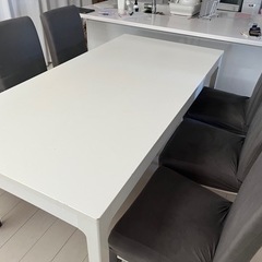 IKEA ダイニングテーブル 伸縮あり