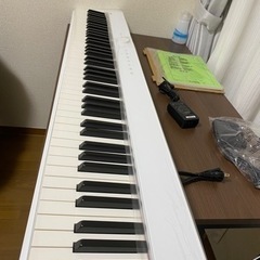 電子ピアノ　カシオ