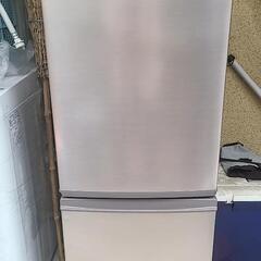 年式新しい冷蔵庫、洗濯機、レンジ、オーブン