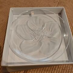 ５００円以上買ったら差し上げます！新品未使用　クリスタルガラス皿