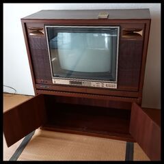 家具調テレビです。