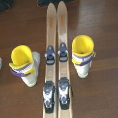 子供　古いスキー板とブーツ&ウェアセット