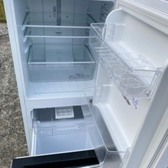 💁‍♀️☘️大阪市から阪南市まで配達設置無料💁‍♀️ハイセン冷蔵庫130L🍀保証有り