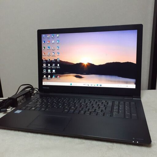 【取引中です】TOSHIBA　dynabook　15インチ　薄型　SSD（256）　i5　8GB　Wi-Fi　Bluetooth　マルチ　テンキー　Windows11　④