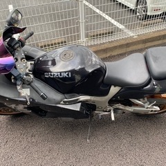 隼 GSX-1300R パーツ取り等にどうぞ(不動車)